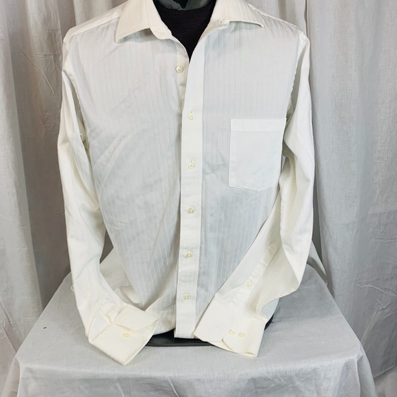 Donald J. Trump Signature Other - 💼 Donald Trump White Textured Stripe Button 16